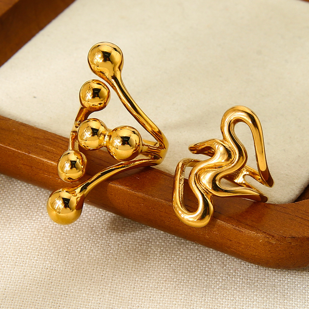 Set di 1 anello da donna in acciaio inossidabile con patchwork a forma di cuore retrò di lusso Immagine3