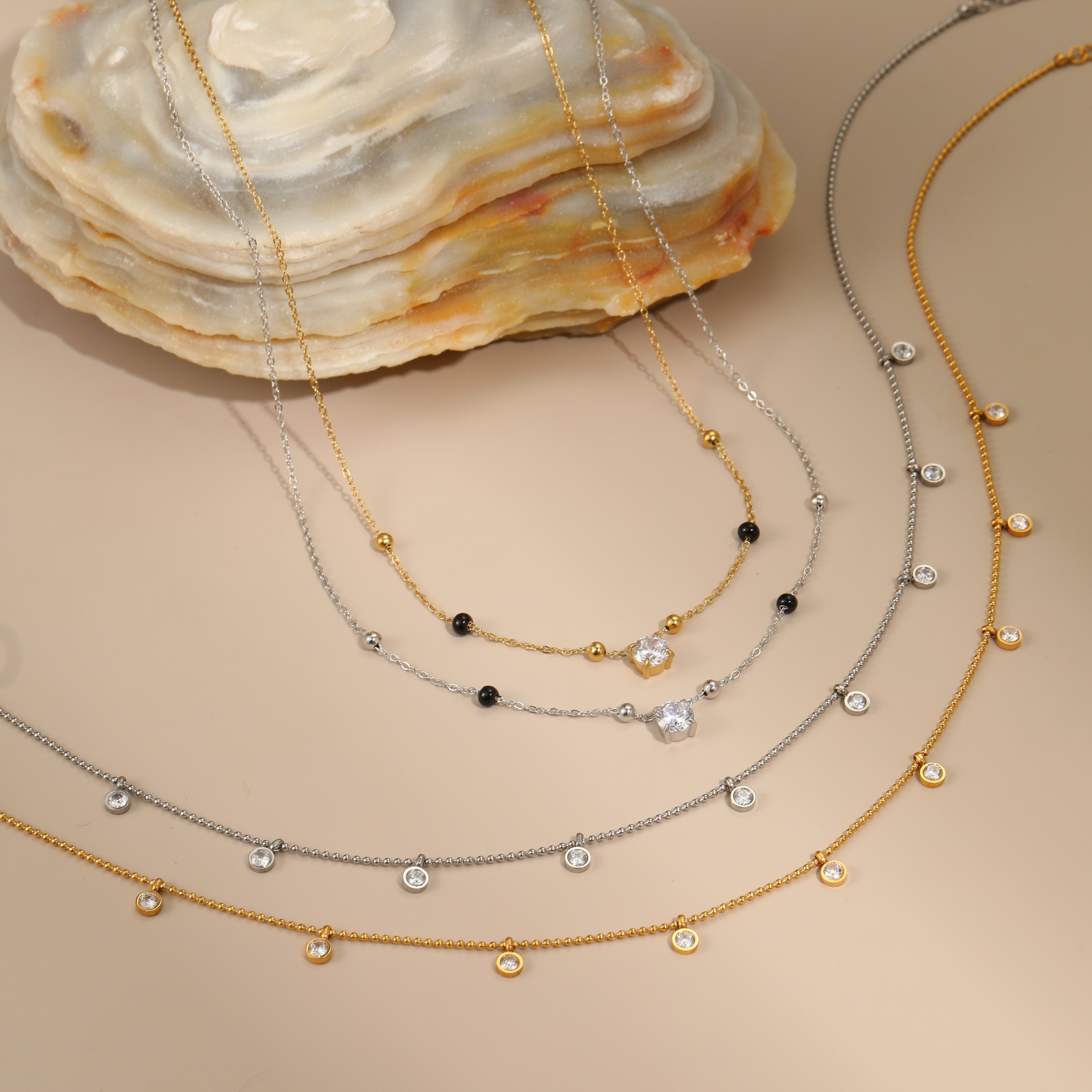 1 Piece Simple Elegant Circle Rectangle Stainless Steel   Women's Chain Necklaces Picture3