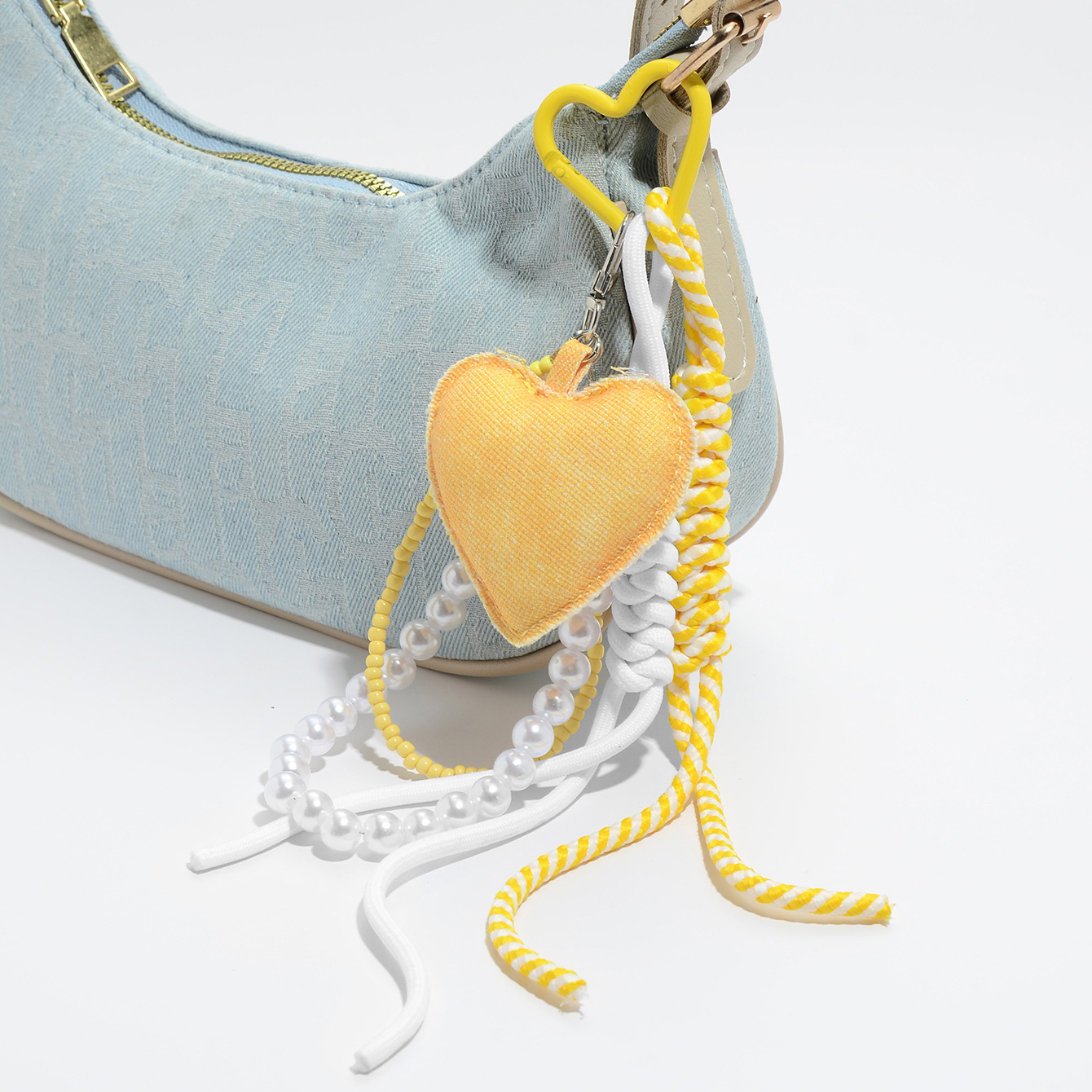 1 pieza de dije para bolso con estampado de leopardo y corazón en colores variados Imagen3