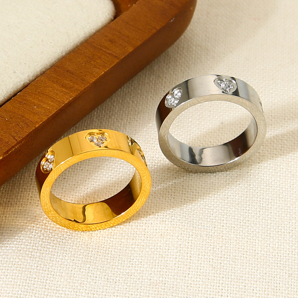 Set di 1 anello da donna in acciaio inossidabile con patchwork a forma di cuore retrò di lusso Immagine2
