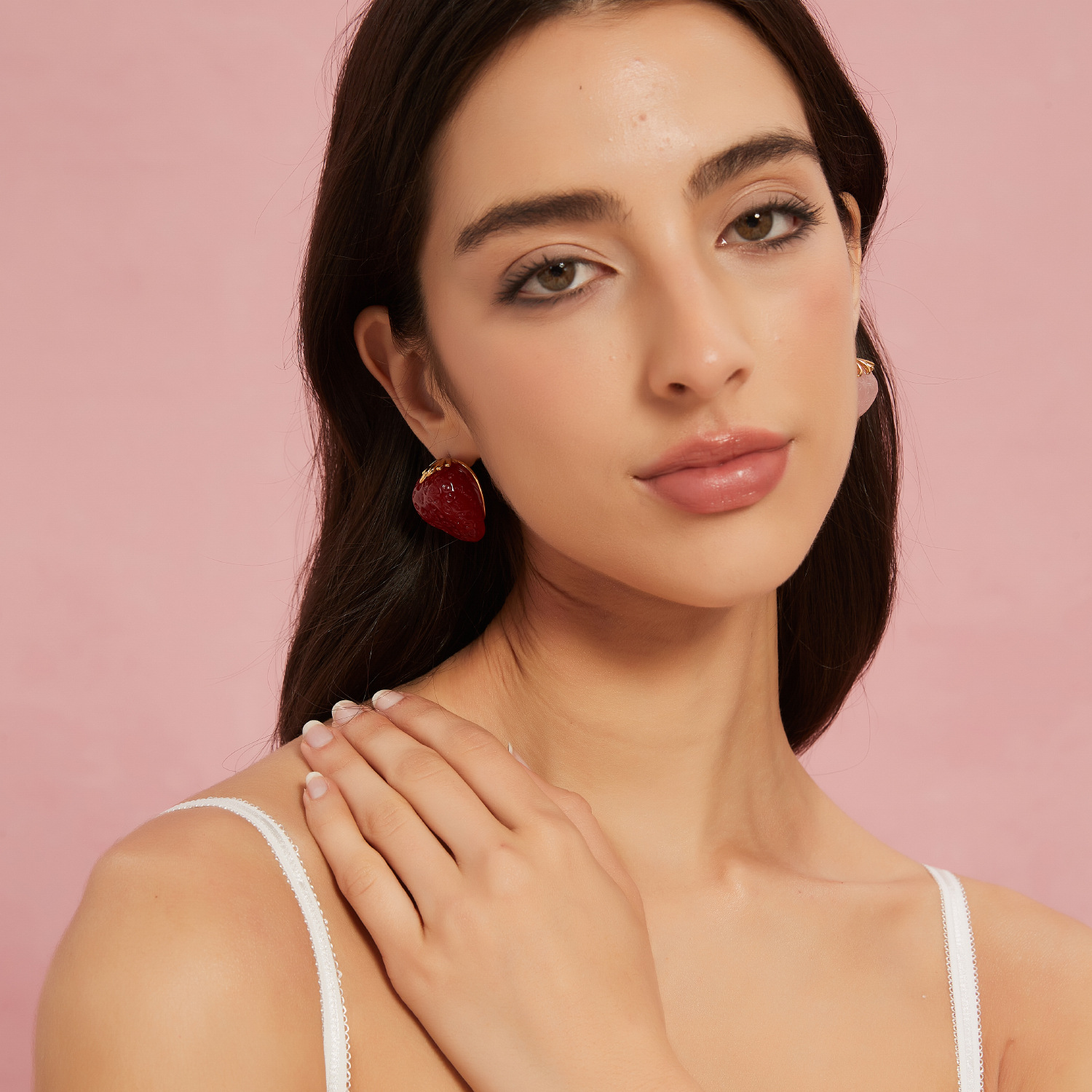 1 Çift Romantik Çilek Akrilik Altın Rengi Kadın Küpe