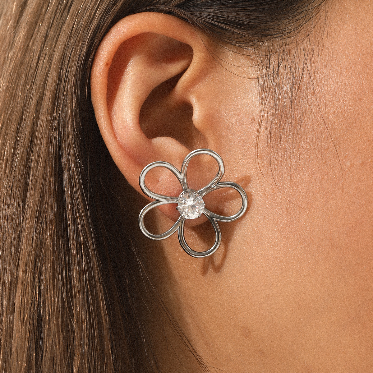 1 Pair Modern Flower Stainless Steel Gold Color Women's Stud Earrings Picture4