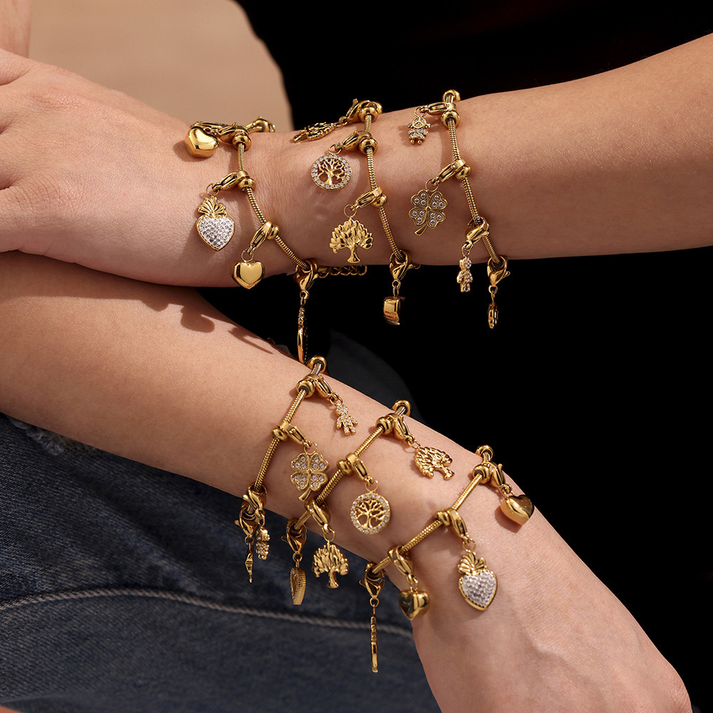 1 Piece Simple Heart Stainless Steel Gold Color Women's Charm Bracelets Picture4